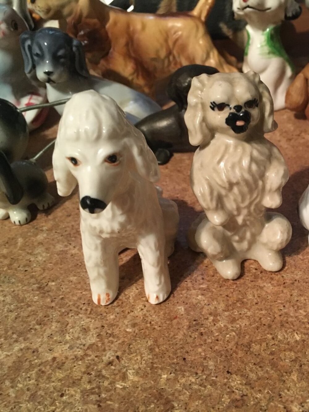 BIG LOT OF 30+ PUPPY DOG FIGURES PLUSH ENESCO POUND PUPPIES MCGRUFF JAPAN - Picture 6 of 16
